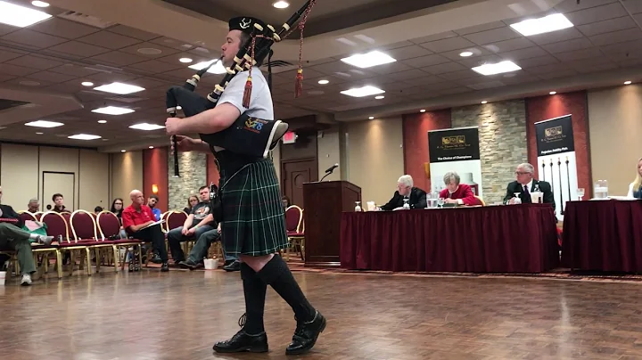 11 Alex Gandy piobaireachd at 2017 Metro Cup