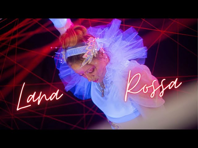 Angelina Luzi - Lana Rossa class=