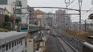 【JR東日本宇都宮線】JR東日本宇都宮線さいたま新都心駅651系特急草津通過と京浜東北線E233系