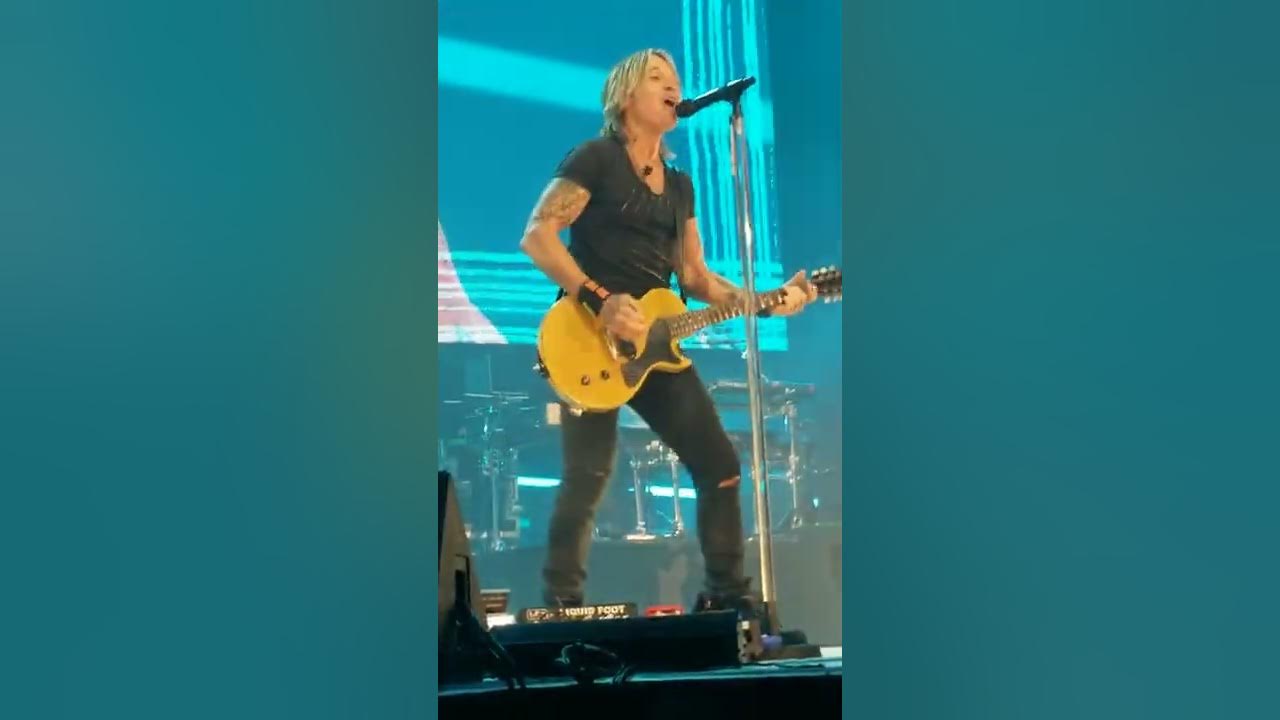 Keith Urban At Alliant Energy Center Days Go By YouTube keith-urban-at-alliant-energy-center-days-go-by-youtube