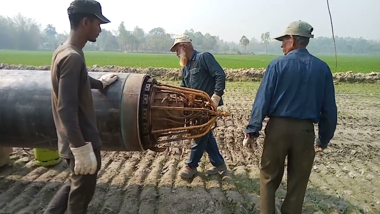 Internal line-up clamp using pipeline construction