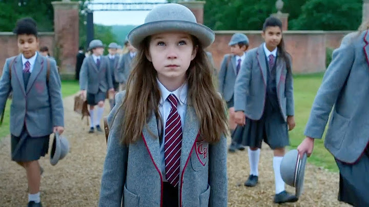 "بنت بتدخل مدرسة داخلية عشان تتعلم لكنها بتكتشف إنها دخلت سجن مستحيل تخرج منه " ملخص Matilda