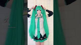 Miku rips off her pigtails