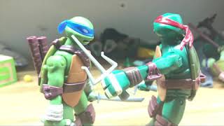 Leo Vs Raph Stop Motion 2012 Remake