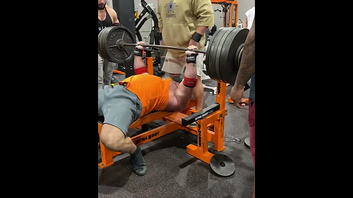 51 year old - 281kg/620lbs Bench Press - Wayne Van...