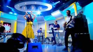 Marina and the Diamonds - Oh No! (Live on This Morning 27/07/2010)