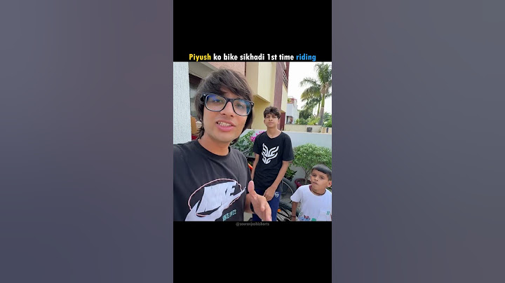 Piyush ko bike sikhadi 1st time riding #souravjoshivlogs #souravjoshishorts#comedy #trending
