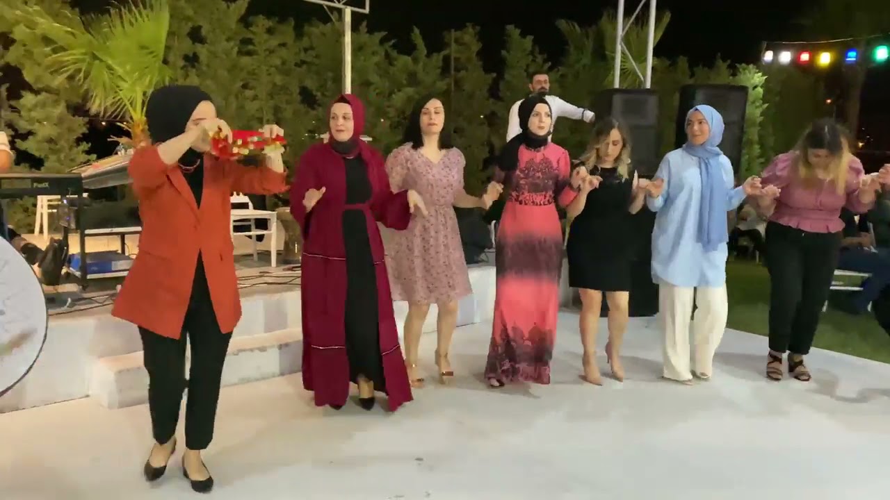 Delilo Delilo Oynayan Gelinin Arkada lar Osmaniye Sakl bah e 