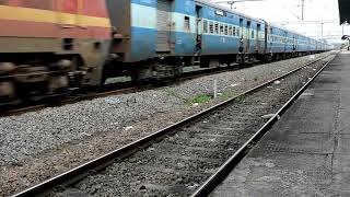 Katihar To Amritsar Sahib Super Fast Train Cross The Station
