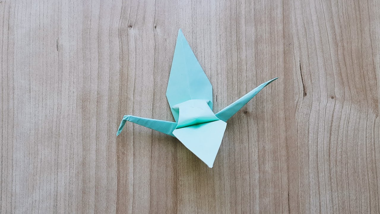 Цветы из журавликов оригами. Оригами Журавлик история. Раскрасить журавля оригами. Журавль из патриота. Бумажный журавлик благотворительный