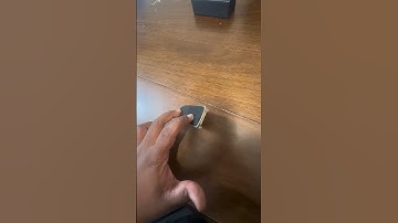 How to heel flip on a fingerboard #fingerboard #heelflip #skateschool #tutorial