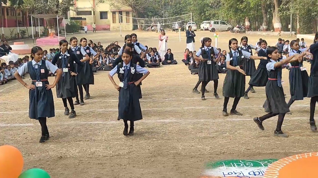 न्यू इंग्लिश स्कूल पिंपळगाव खांब मराठी शाळेचे महत्त्व सांगताना 26 जानेवारी 2026