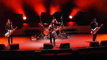 Pseudo Echo - 'A Beat for You' live - State Theatre 15-Dec-17