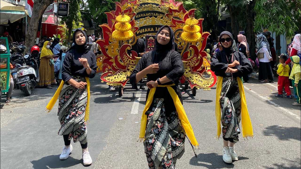 Cinta segitiga | cover tongklek pusaka jagad ( lamkot)