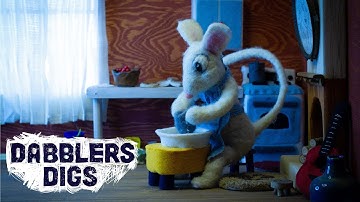 A creative mouse, determined to learn the tiny pottery wheel 🐭 Stop Motion Animation Needle Felt Art