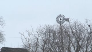Central Iowa sees high winds, blizzard conditions throughout Wednesday morning