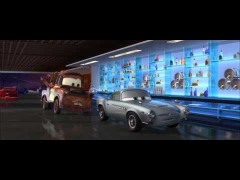 Disney Pixar Cars 2 - L'incontro tra Cricchetto e Finn McMissile, clip dal film