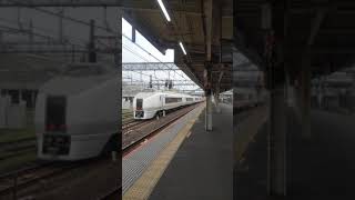 【大宮駅】JR東日本651系電車（特急形車両）の回送列車（埼玉県・鉄道）JR EAST E651 series for Limited Express at Omiya Station JAPAN