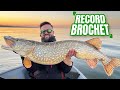 PÊCHE INCROYABLE, ce BROCHET mord à mon hameçon alors que PÊCHAIS LA PERCHE !!!