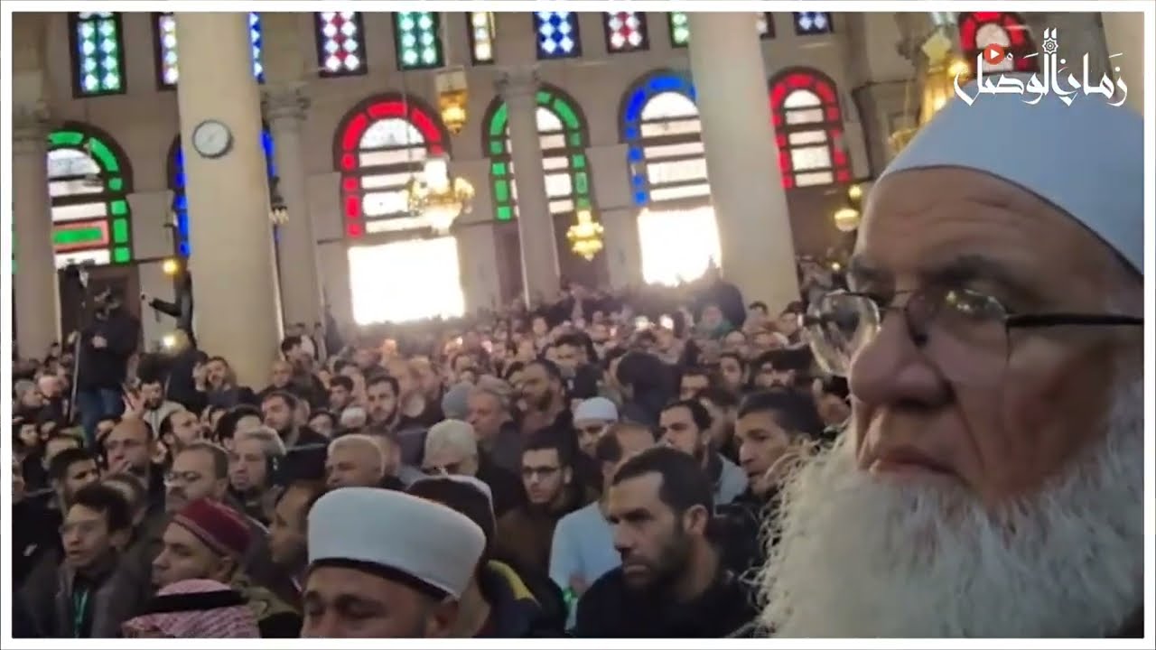 دمشق.. الآلاف يؤدون صلاة الجنازة على الشيخ سارية الرفاعي