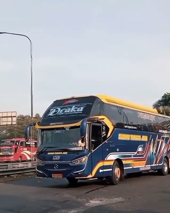 Story WA bus STJ DRAKA