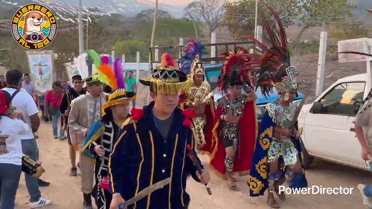 Recibimiento de estandartes.