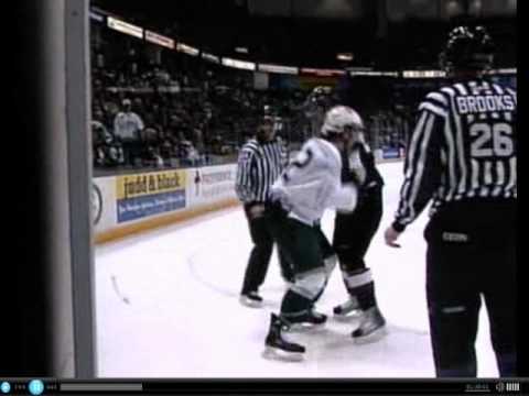 Brett Lyon vs Alex Theriau Dec 31, 2010