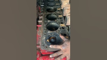Daewoo Bus Cylinder Piston Removal #dieselengine #automobile #mechanic #bus #daewoobus #viral
