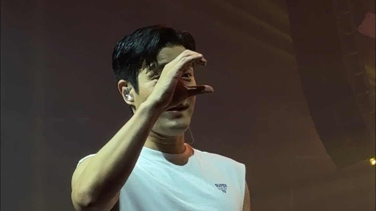 Super Show 10 Singapore Day 1 Marry U Siwon focus