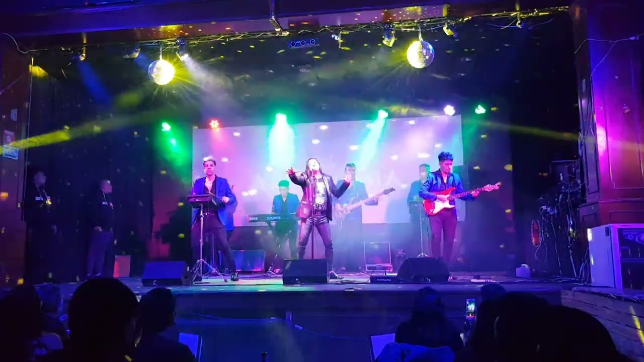 Chino y la Revelion VIVO  Arde Roma 13/05/2022