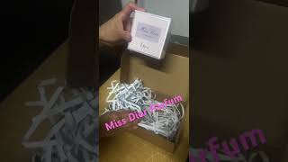 #viral #dutyfree #perfume #missdior #trending #barcelona #shorts #gift #smellsgood #happiness