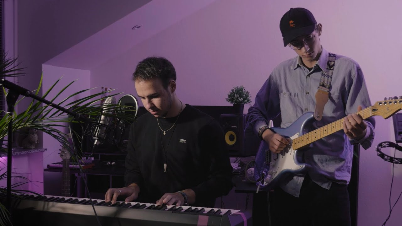 twiceasmad [Studio Session] - "Play Cool"