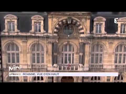 VUE D'EN HAUT : L'Hôtel de ville de Roanne