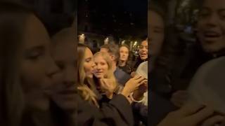 Belinda Happy With Fans In Paris belinda belindapop 2025 paris lorealparis nodal france