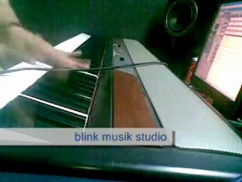 Piano - Korg SP-250 + Amply PEAVEY KB4
