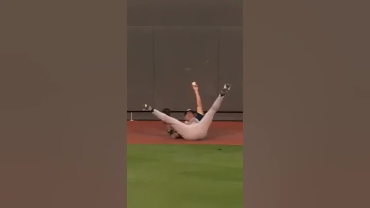 25 Years Ago Today, Jim Edmonds Made One Of The Best Catches Ever!