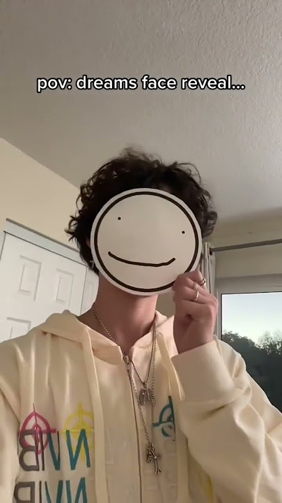 I don't know if this is a meme or not - Ludwig comments on Dream deleting  his face reveal video and putting his mask back on