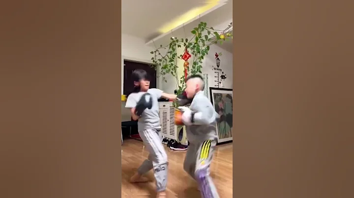 SIBLING FIGHT 😳👀 #shorts (via sanda.china) - DayDayNews