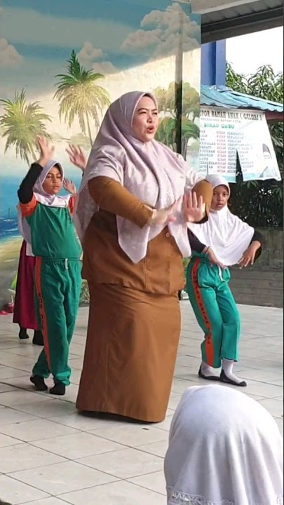 Mengajarkan Tari Persembahan Melayu Kepulauan Riau di Sekolah #culture #006 #tepaksirih #yearofyou
