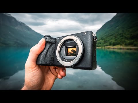 SONY A6700 - The Perfect APS-C Camera?