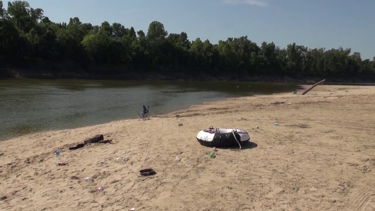 080320 TEENS DROWN ON TRINITY RIVER TRYING TO SAVE A CHILD