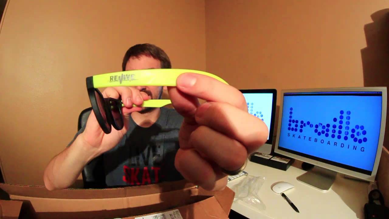 please cartoon REVIVE BOX OPENING