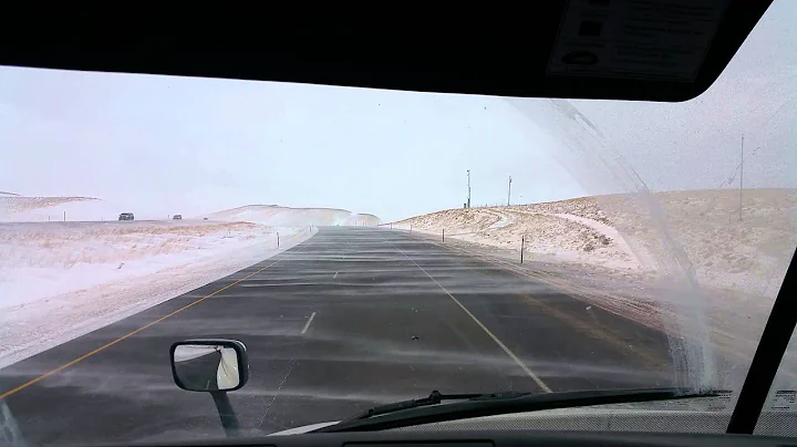 HOW TO drive in 65mph winds Westbound I-80 in Wyom...