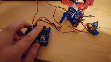 Spiderman rides and meets the knight with new amazing arduino spider vehicle, 4 servo motors mod 3.0