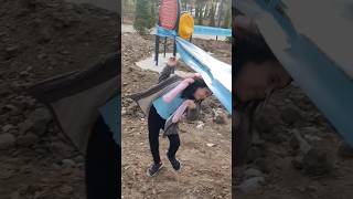 Umay Bariyerlere Takıldı