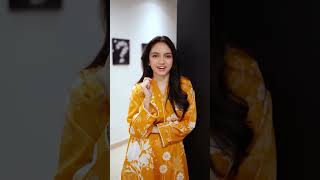 Aina Asif Yellow fashion 🔥