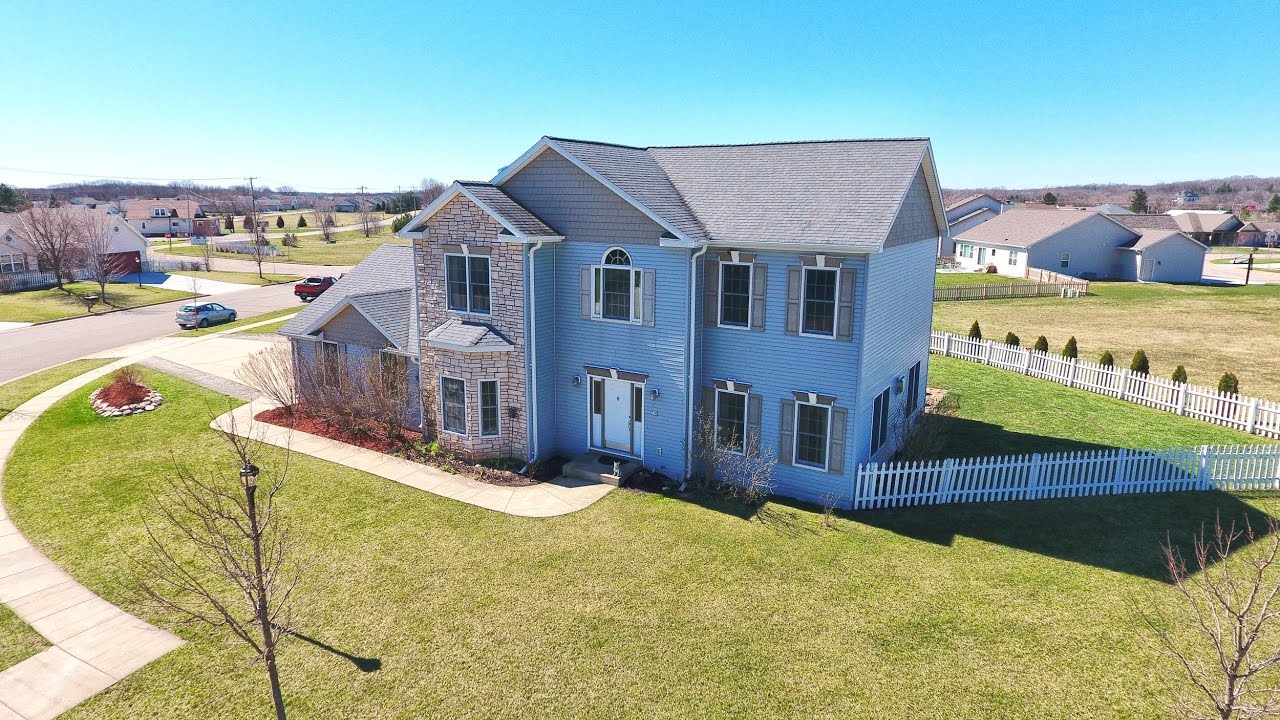 SOLD WATERFORD HOME 710 Willow Bend Drive Waterford, Wisconsin