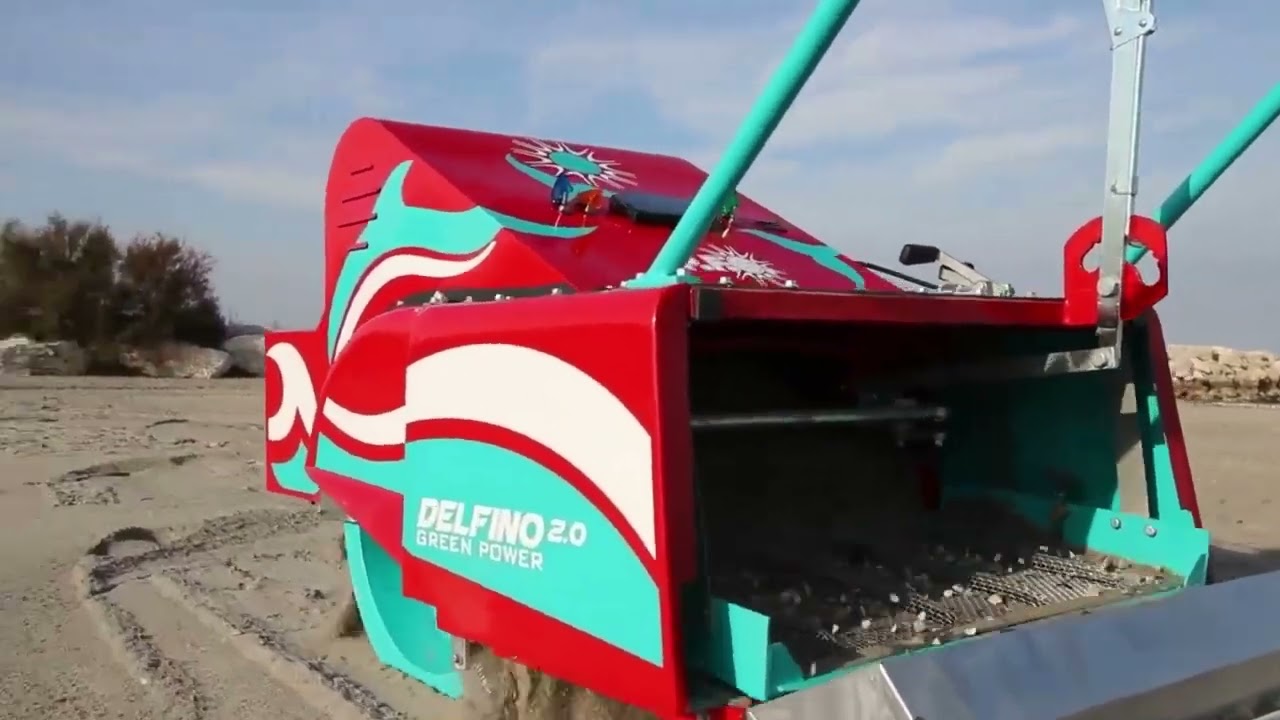 100% Electric Delfino 2.0 pfg Beach Cleaning Machine