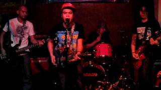 The Ambassadors - Rescue The World (live at Capone&#39;s)