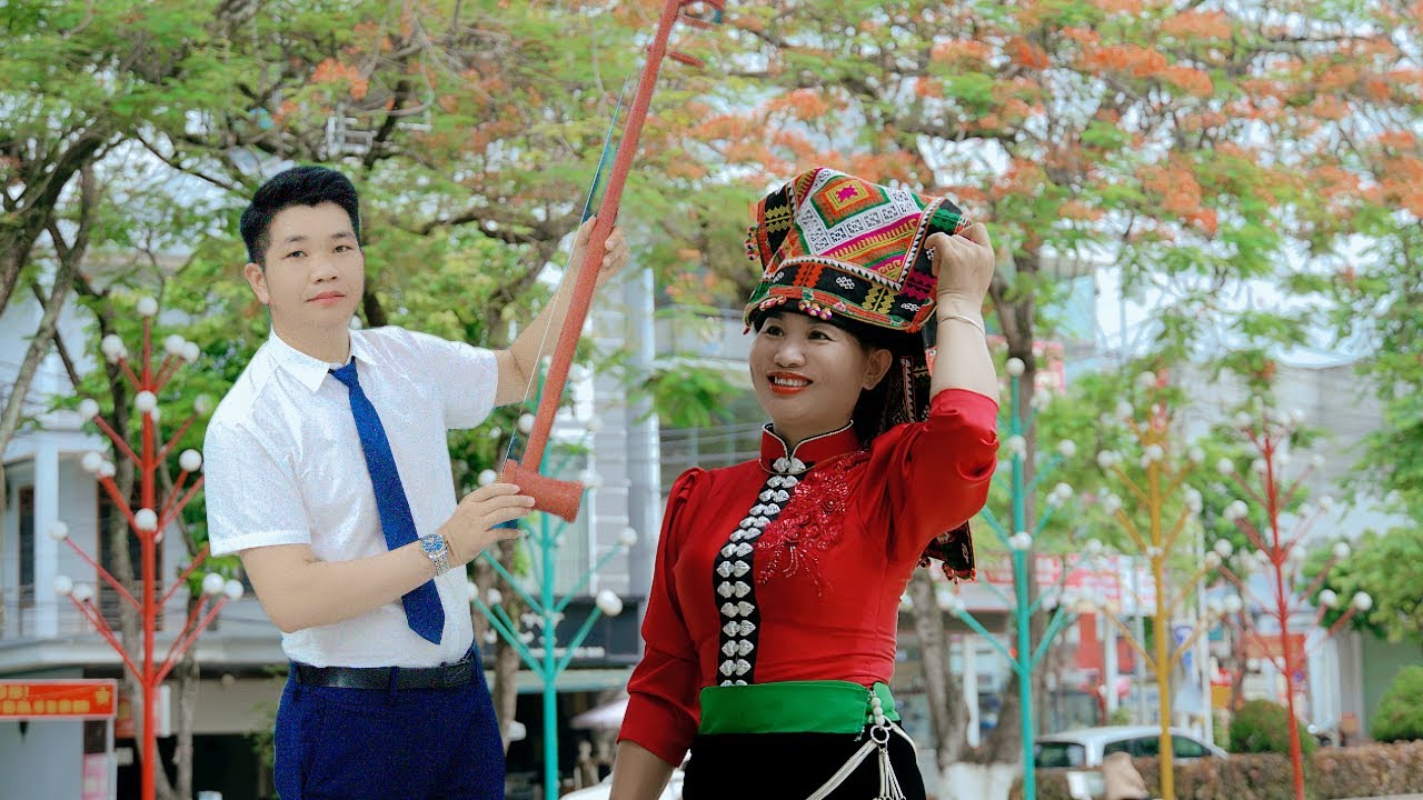 VỢ CHỒNG ĐOÁN HÙNG HỎI THĂM NHỮNG NƠI BỊ THIÊN TAI; CA KHÚC ĐỘNG VIÊN TOÀN THỂ NGƯỜI BỊ THIỆT HẠI